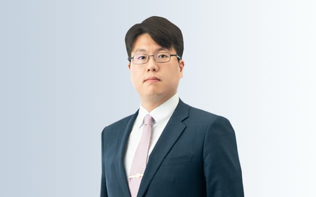 [변호사 칼럼] 군성범죄 혐의, 무죄 받아도 강제 전역 당할 수 있는 '원스트라이크 아웃’